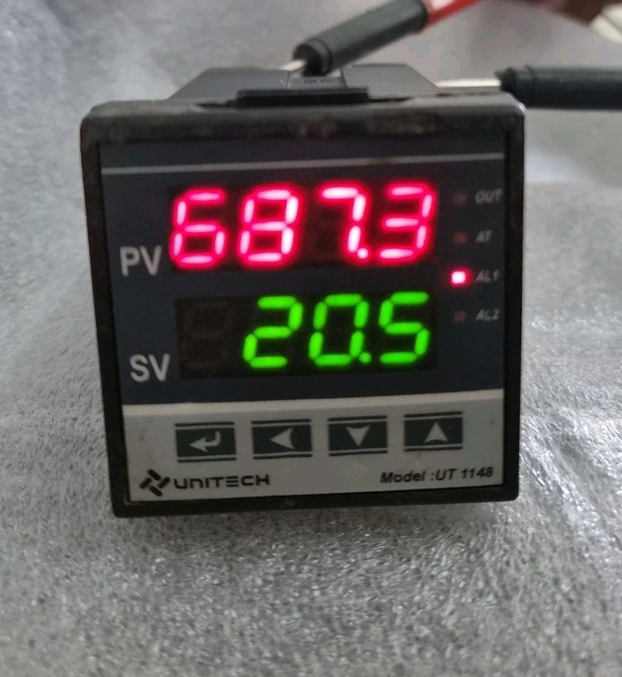 UNITECH UT1148 DIGITAL TEMPERATURE CONTROLLER AC85-265V AI-400 UT1148